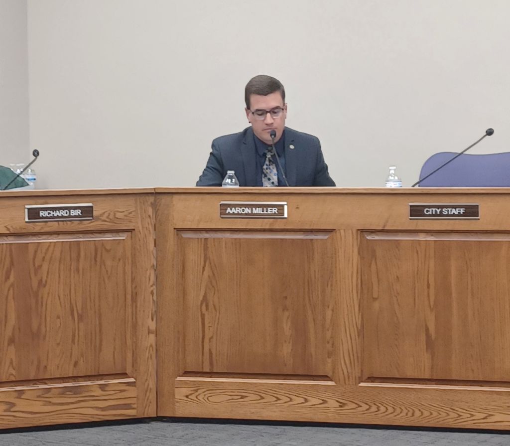 Miller’s Resolutions Voted Down By City Commission